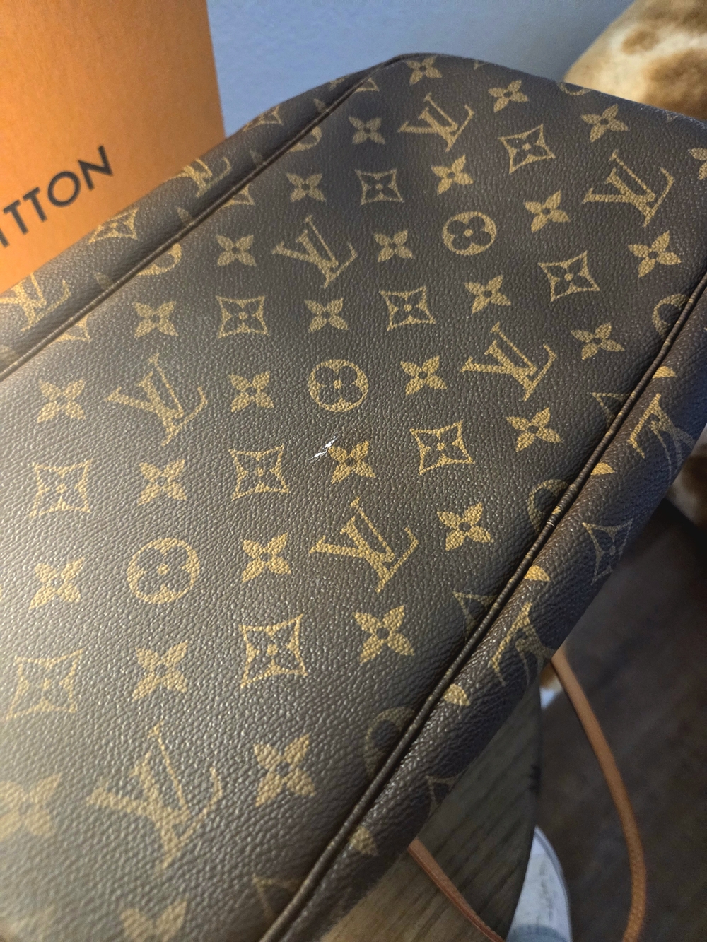 Louis Vuitton Monogram Canvas Tote in Brown with Tan Trim - Picture 3 of 16